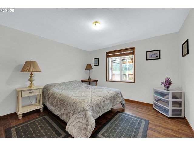 303 MANZANITA Dr, Florence, OR 97439