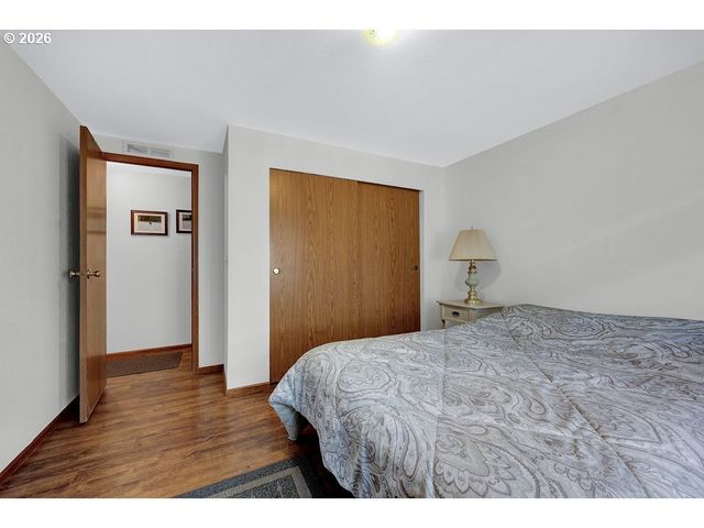 303 MANZANITA Dr, Florence, OR 97439