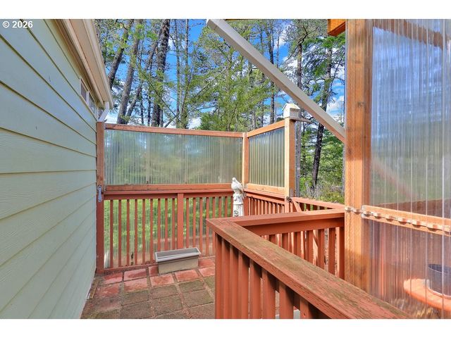 303 MANZANITA Dr, Florence, OR 97439