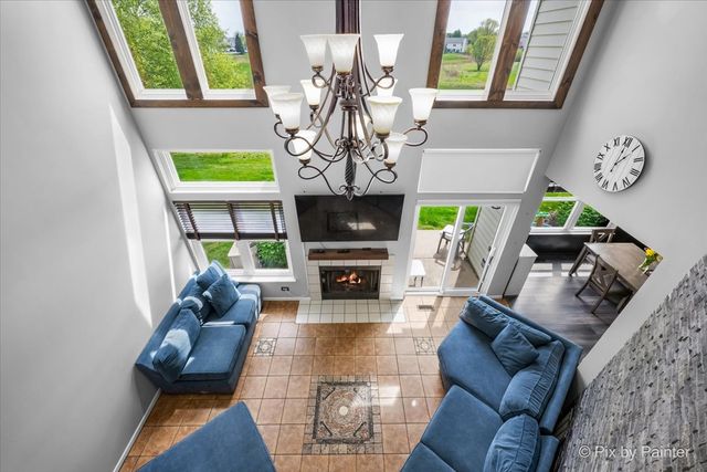 902 Huntington Drive, Elk Grove Village, IL 60007