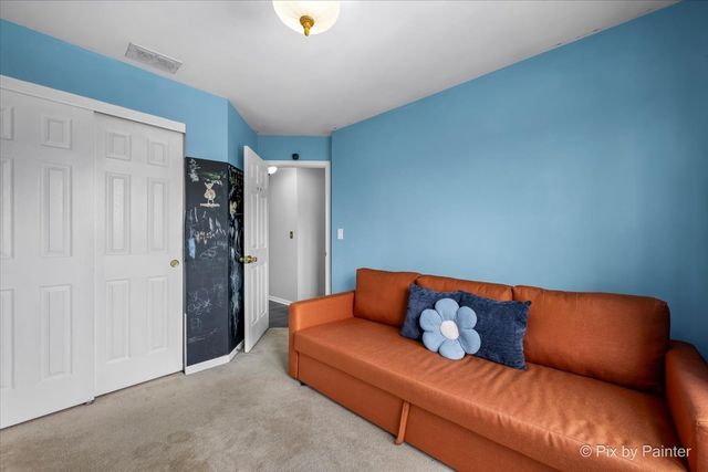 902 Huntington Drive, Elk Grove Village, IL 60007