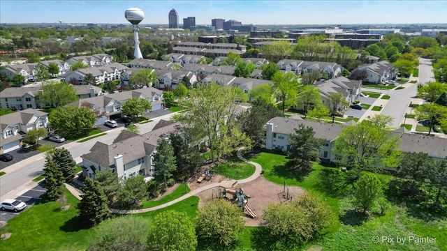 902 Huntington Drive, Elk Grove Village, IL 60007