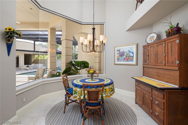 813 Barcarmil WAY, Naples, FL 34110