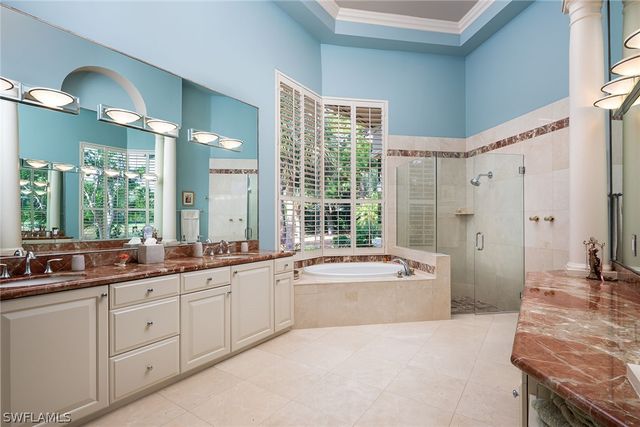 813 Barcarmil WAY, Naples, FL 34110