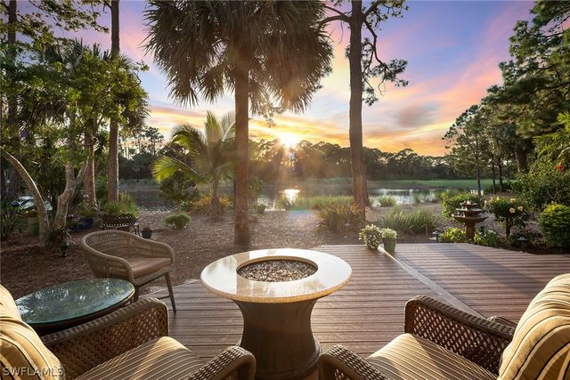 813 Barcarmil WAY, Naples, FL 34110