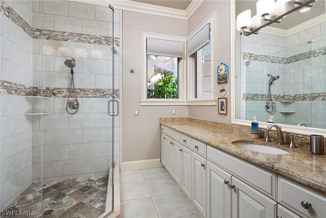 813 Barcarmil WAY, Naples, FL 34110