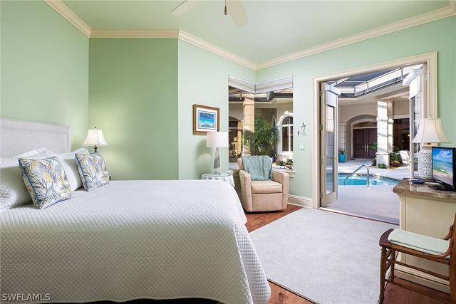 813 Barcarmil WAY, Naples, FL 34110