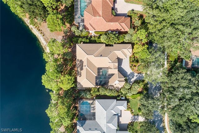 813 Barcarmil WAY, Naples, FL 34110