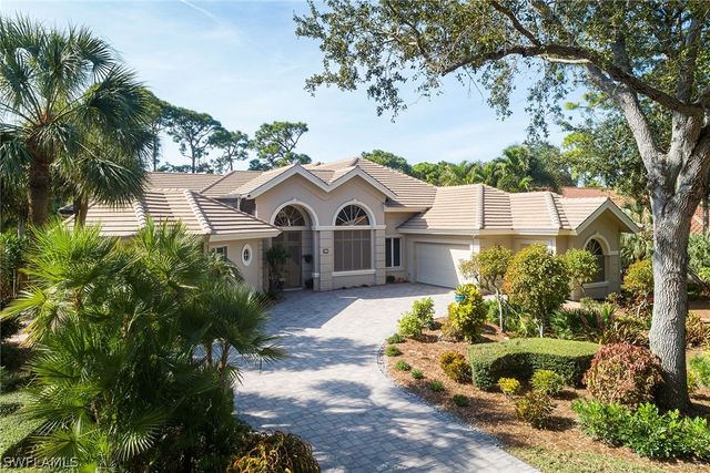 813 Barcarmil WAY, Naples, FL 34110