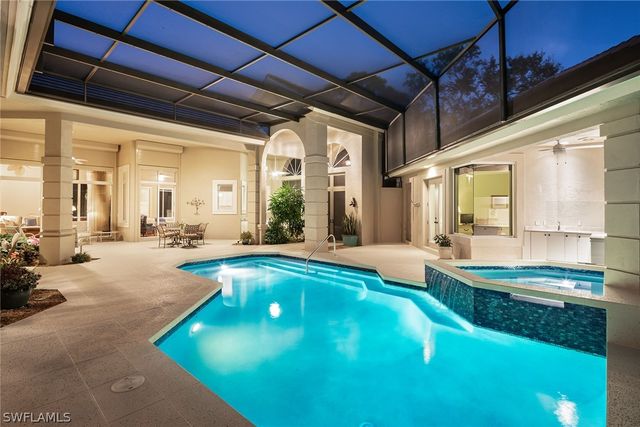 813 Barcarmil WAY, Naples, FL 34110