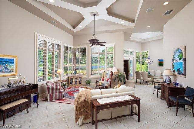 813 Barcarmil WAY, Naples, FL 34110