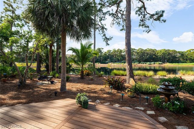 813 Barcarmil WAY, Naples, FL 34110