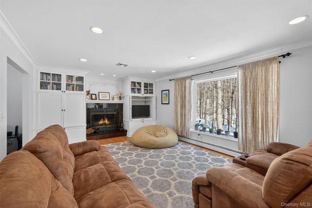 34 Booth Road, Chester, NY 10918