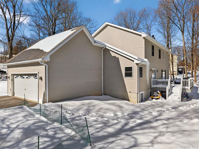 34 Booth Road, Chester, NY 10918