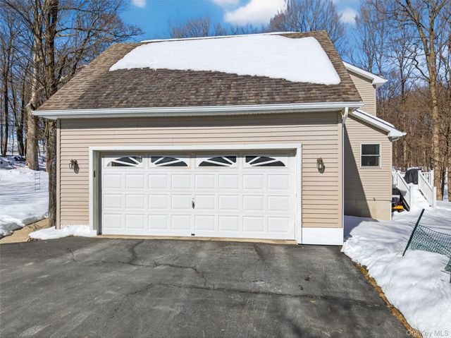 34 Booth Road, Chester, NY 10918