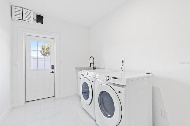 10843 LAKESHORE DRIVE, Clermont, FL 34711