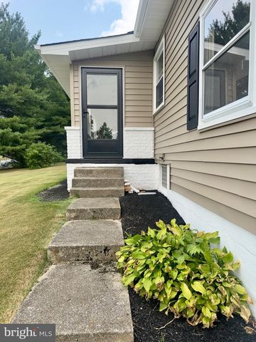 2008 WEAVERTOWN RD L-0153, Lebanon, PA 17046