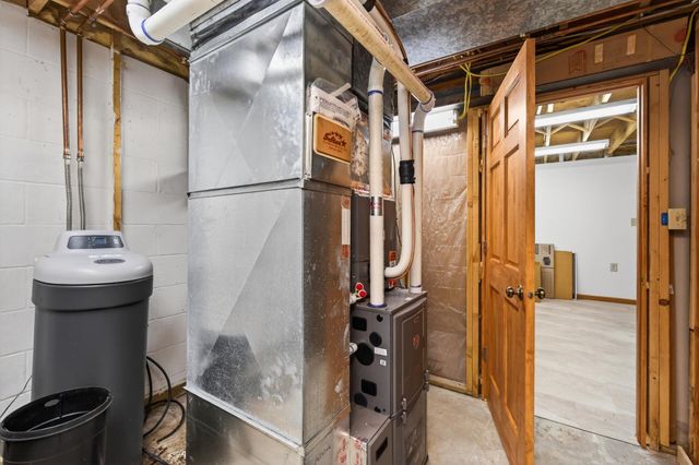 4810 Forestview Lane N, Plymouth, MN 55442