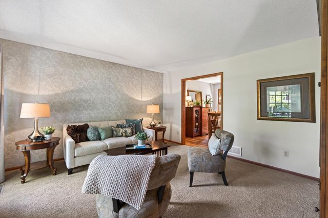 4810 Forestview Lane N, Plymouth, MN 55442