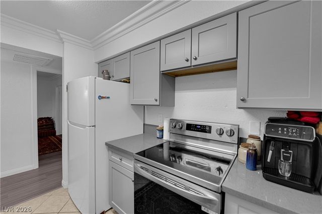 8101 West Flamingo Road 1006, Las Vegas, NV 89147