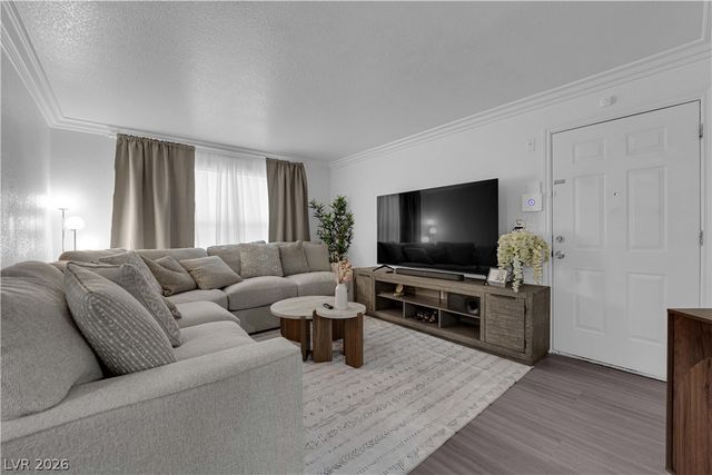8101 West Flamingo Road 1006, Las Vegas, NV 89147
