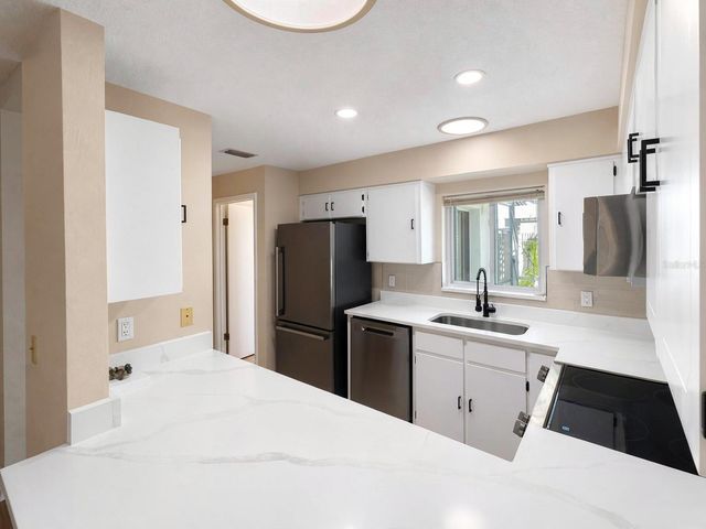 19 BANNER LANE, Palm Coast, FL 32137
