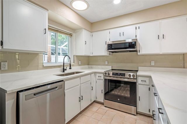 19 BANNER LANE, Palm Coast, FL 32137