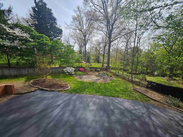 701 Pfeiffer Road, Evansville, IN 47711