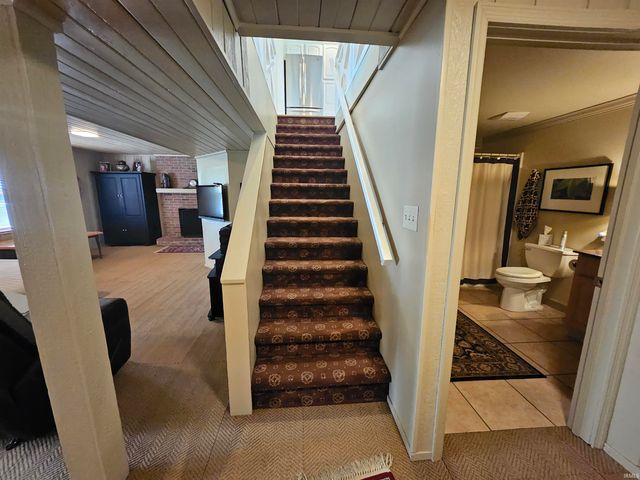 701 Pfeiffer Road, Evansville, IN 47711