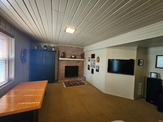 701 Pfeiffer Road, Evansville, IN 47711