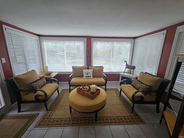 701 Pfeiffer Road, Evansville, IN 47711