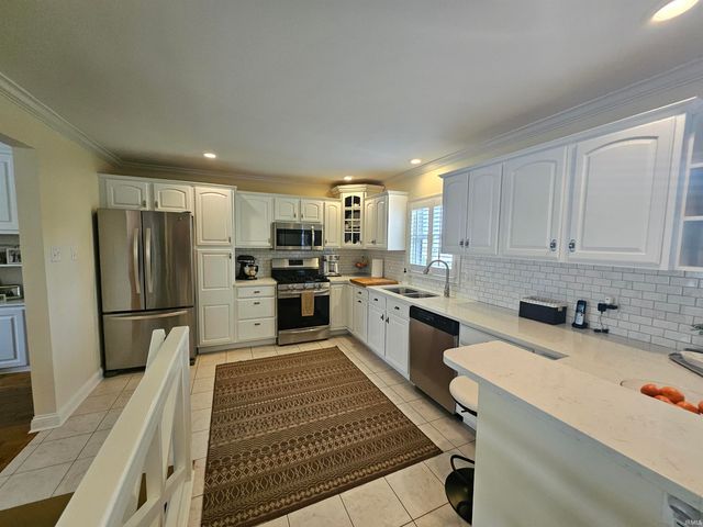 701 Pfeiffer Road, Evansville, IN 47711