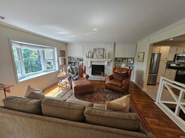 701 Pfeiffer Road, Evansville, IN 47711