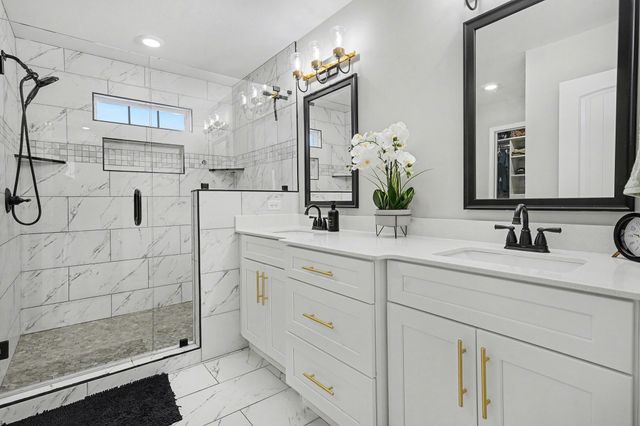 528 Dexter Dr, Clarksville, TN 37043