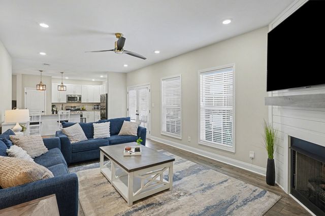 528 Dexter Dr, Clarksville, TN 37043