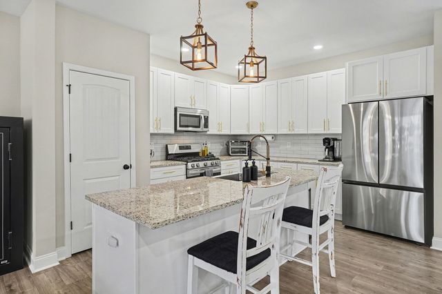 528 Dexter Dr, Clarksville, TN 37043