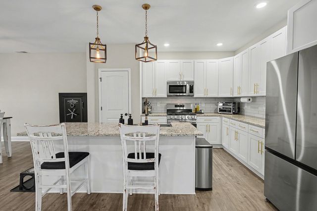 528 Dexter Dr, Clarksville, TN 37043