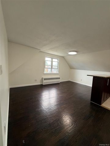 215 Brown Street, Valley Stream, NY 11580