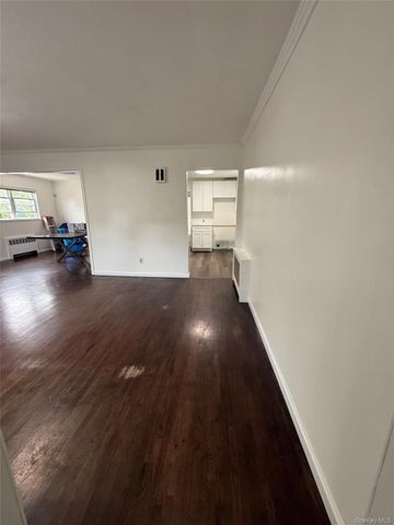 215 Brown Street, Valley Stream, NY 11580