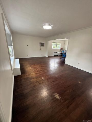 215 Brown Street, Valley Stream, NY 11580