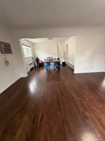 215 Brown Street, Valley Stream, NY 11580