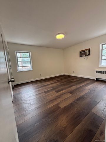 215 Brown Street, Valley Stream, NY 11580