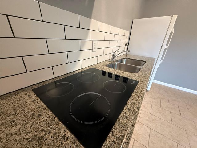 2909 King Street UNIT D, Houston, TX 77026