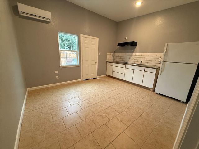 2909 King Street UNIT D, Houston, TX 77026