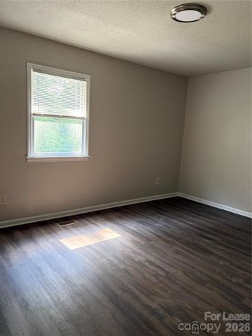 1708 Village Lake Drive, Charlotte, NC 28212