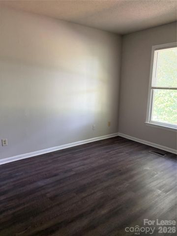 1708 Village Lake Drive, Charlotte, NC 28212