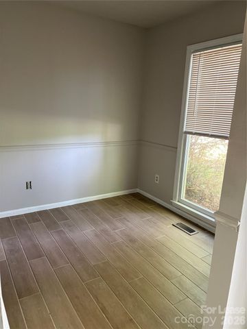1708 Village Lake Drive, Charlotte, NC 28212