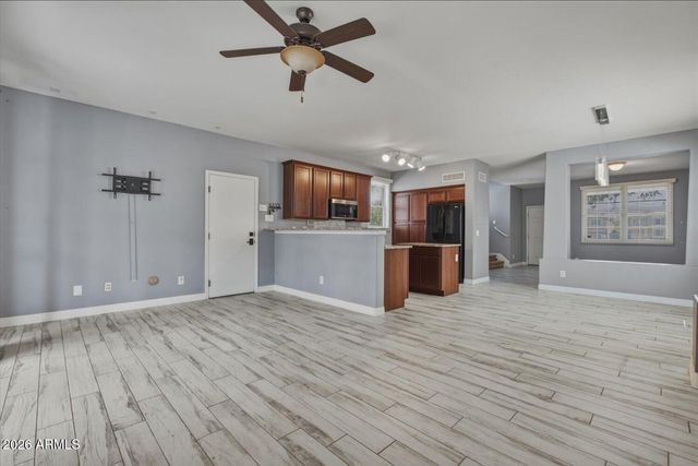 2246 E Fraktur Road, Phoenix, AZ 85040
