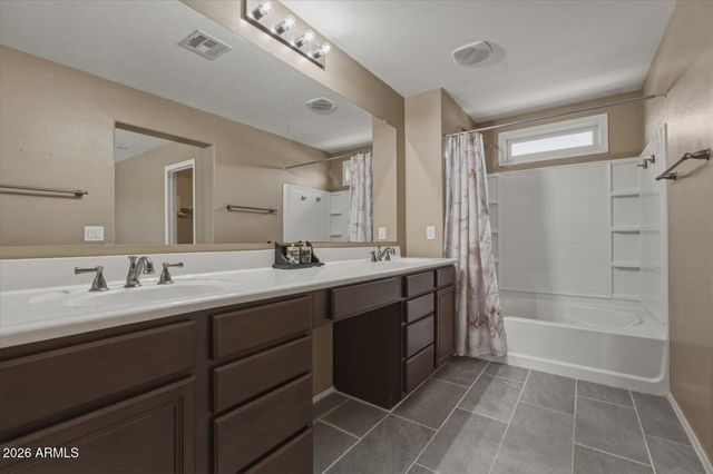 2246 E Fraktur Road, Phoenix, AZ 85040