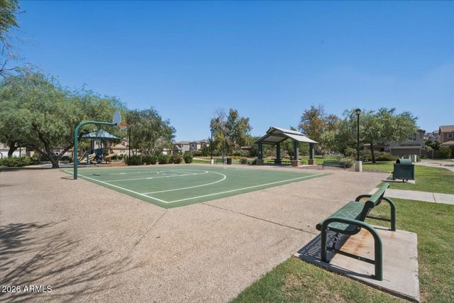 2246 E Fraktur Road, Phoenix, AZ 85040